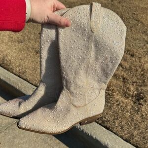 Betsey Johnson Dalas Pearl Boots